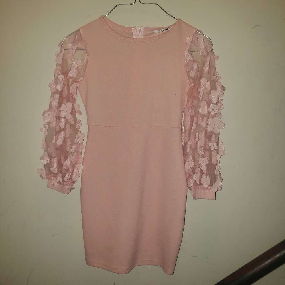 SHEIN Flower Sleeve Dress